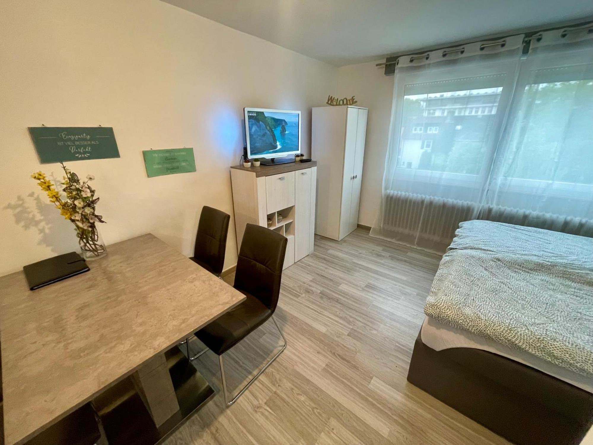 Fuer 4 Personen Nahe Frankfurt Wlan Kueche Appartement